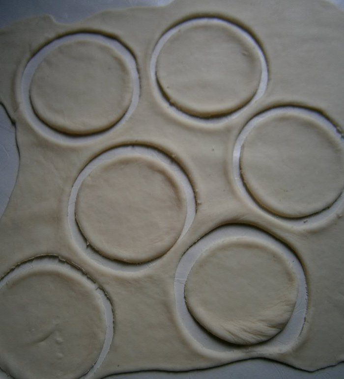 Вареники с вишней и ягодным соусом