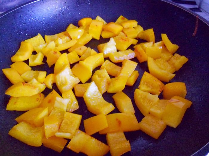 Пирог с лососем и моцареллой