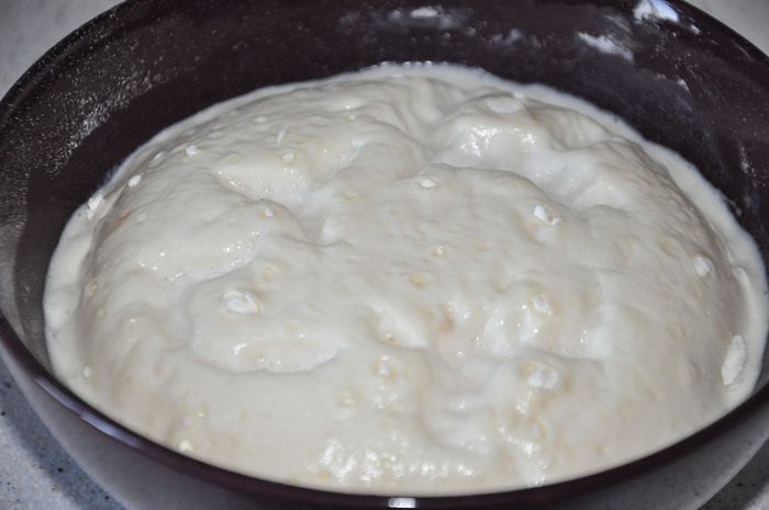 Коньячный кулич с изюмом, цукатами и орехами