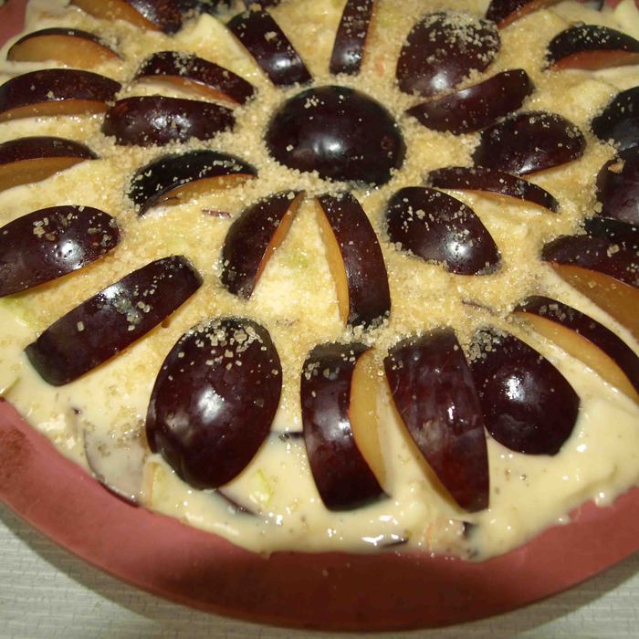  Сливовый пирог с яблоками