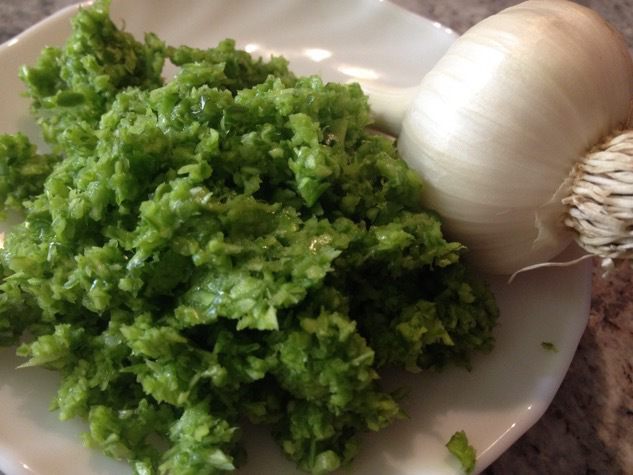 Чесночная паста из стрел молодого чеснока