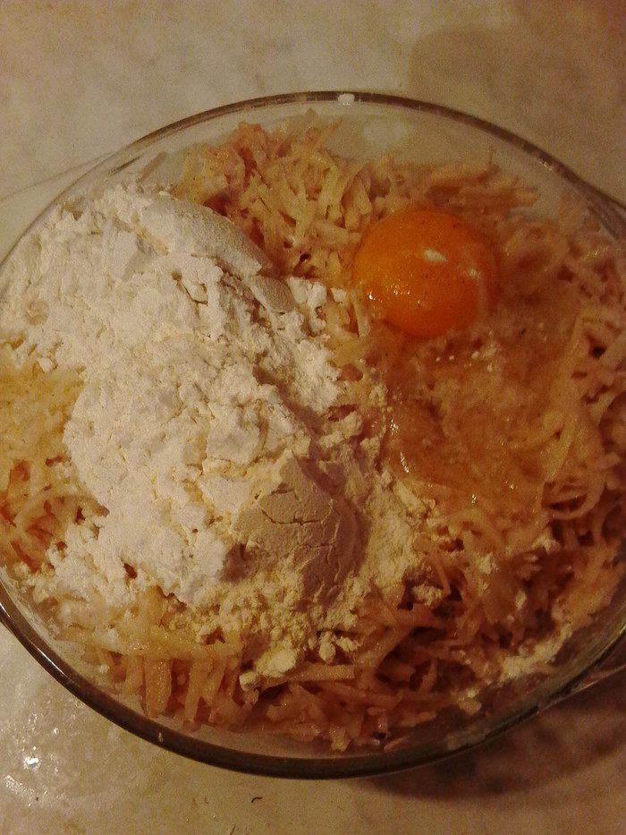 Картофельная пицца на сковороде