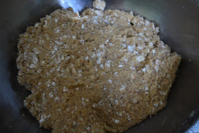 Овсяное печенье с изюмом и кусочками шоколада