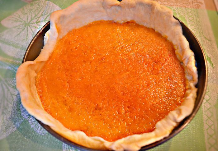 Праздничный сдобный пирог