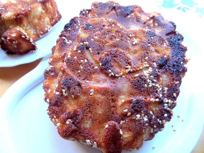 Шарлотка с ананасом и хурмой