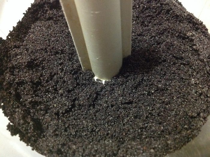 Сдобный кекс с маком и вяленой клюквой