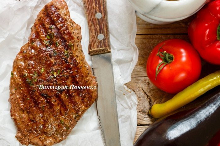 Теплый салат с говядиной и запеченными овощами