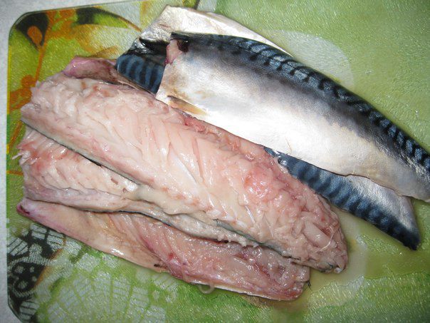 Рыбные рулетики с овощами