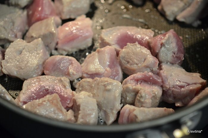 Ужин с картофелем и свининой