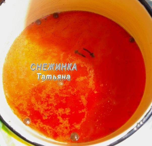 Консервированная красная смородина