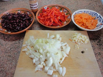 Суп из темной фасоли