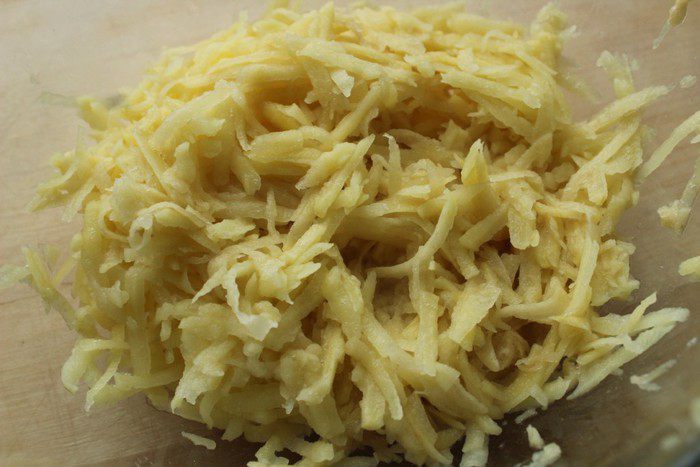 Пирог из тертого картофеля