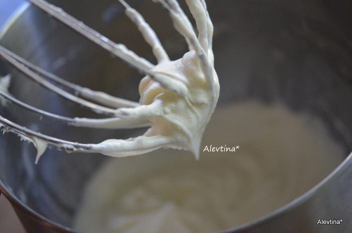 Сладкое полено с грибочками