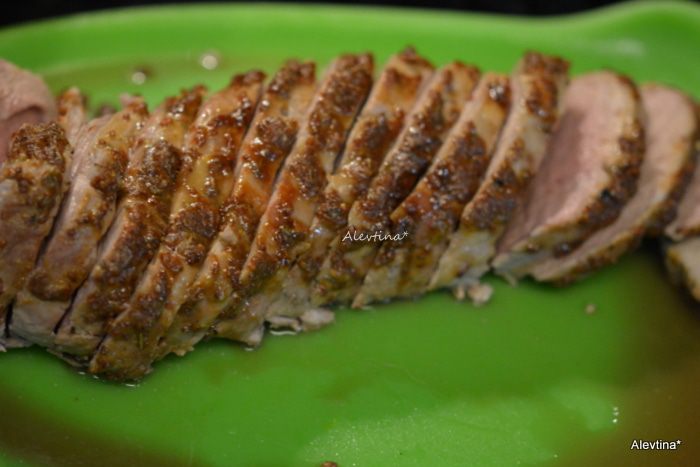 Свиная вырезка под горчичным соусом