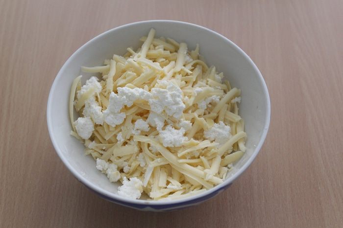 Лепешки с ц/з мукой, брынзой и моцареллой