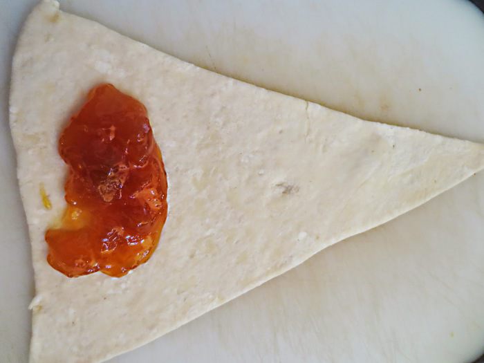 Круассаны из домашнего дрожжевого слоеного теста