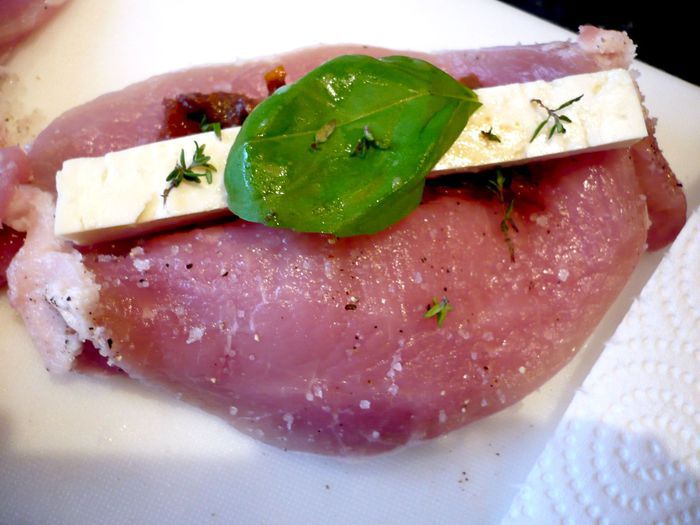 Фаршированные свиные отбивные под ореховой карамелью «Дружба народов»