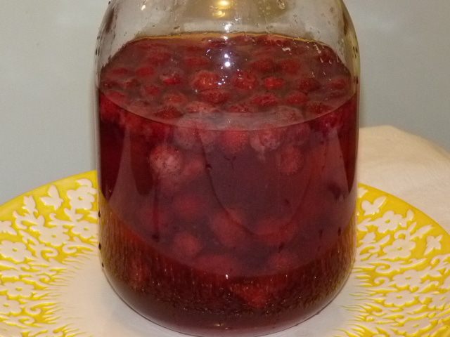 Ягодная настойка
