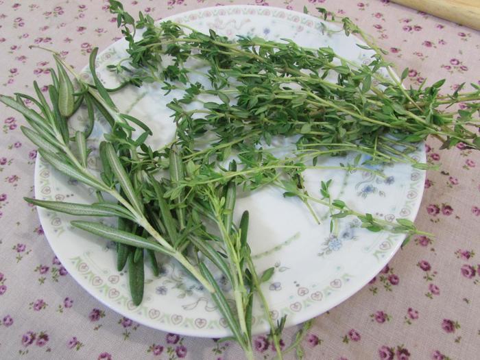 Рыба в картофельной шубке с ароматными травами