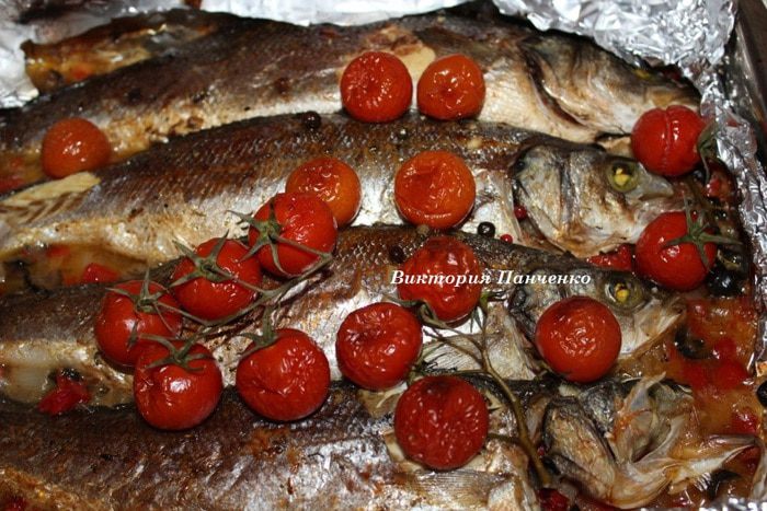 Запеченный фаршированный сибас