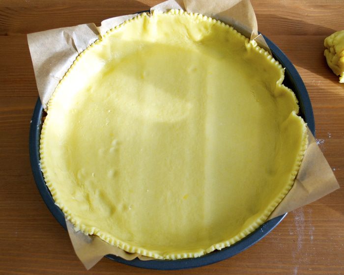 Тарт с лимонным кремом и фисташками