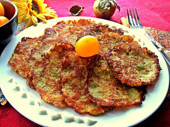 Драники из картофеля, кабачка и яблока