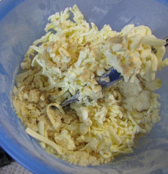 Печенье «Сердечки» с красной смородиной