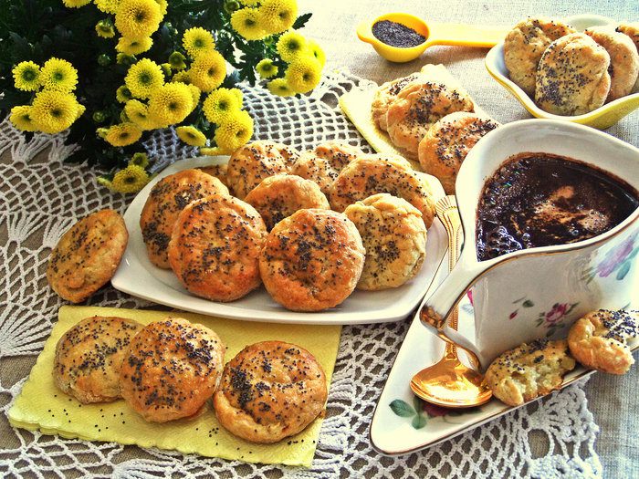 Картофельные пышечки с маком