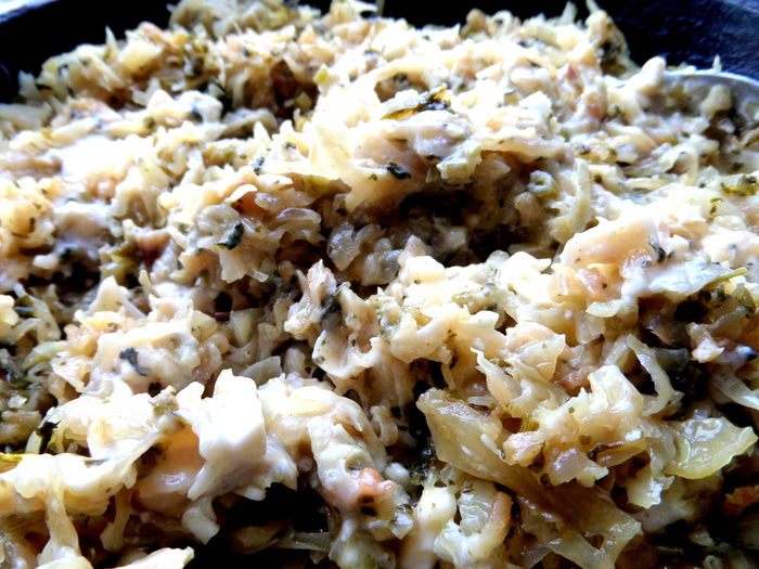 Мини-пирожки с капустой, сельдереем, шпинатом и сыром