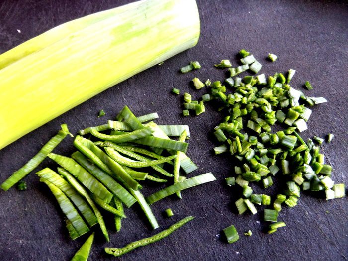 Куриный суп с рисово-сырными клецками