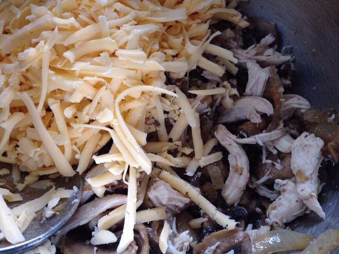 Турт с курицей и грибами (TOURTE AU POULET ET CHAMPIGNONS)