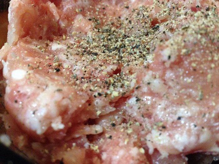 Слойка с мясом беконом и сыром