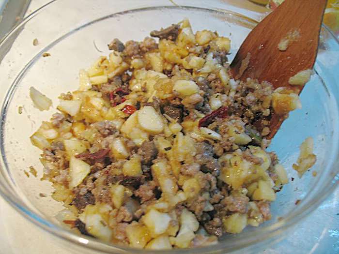 Яблочки, фаршированные мясом 