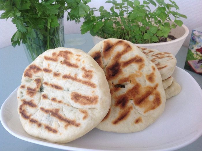 Быстрые лепешки с зеленью