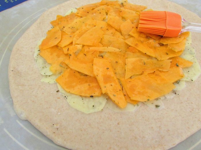 Пряная галета с картофелем, тыквой и луком