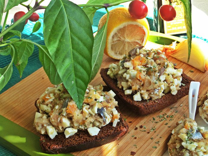 Закуска «Скумбрия с яйцом»