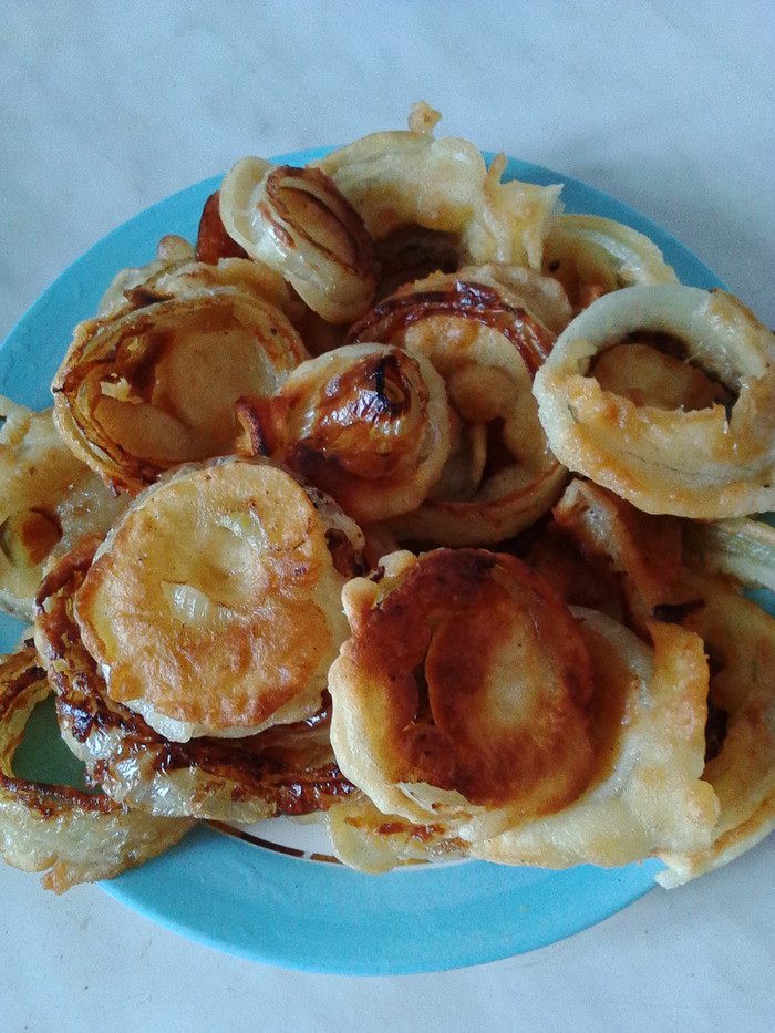 Луковые кольца в кляре