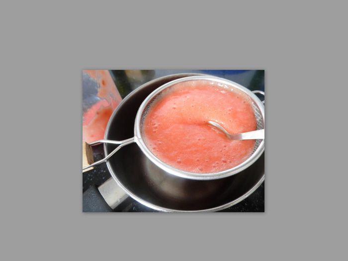 Рыбное филе в мешке из цукини