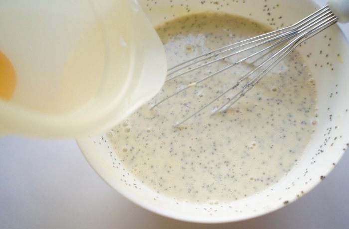 Заварные лимонные блины с маком