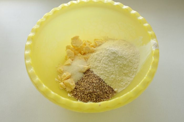 Тарт с рикоттой и клубникой