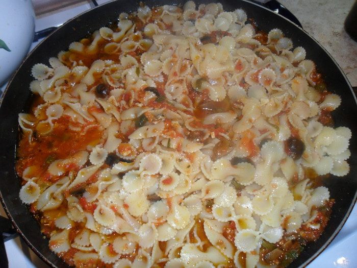 Паста с соусом Puttanesca
