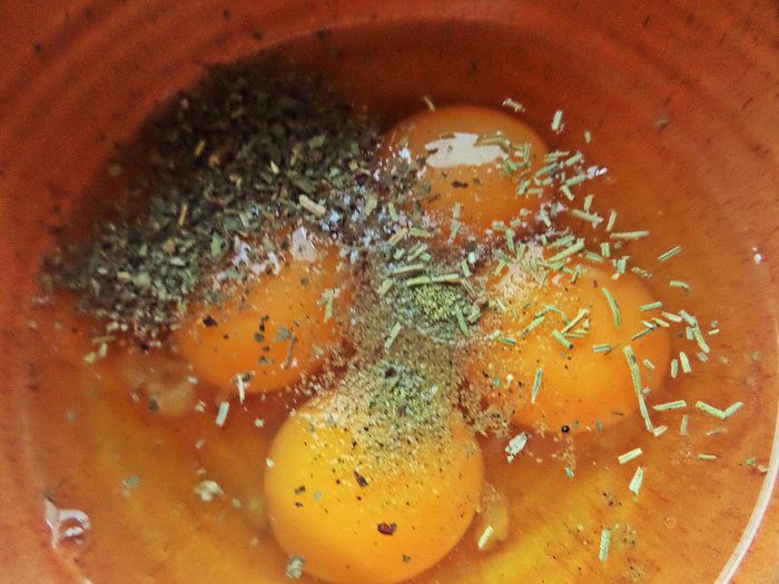 Фриттата с лососем и картофелем