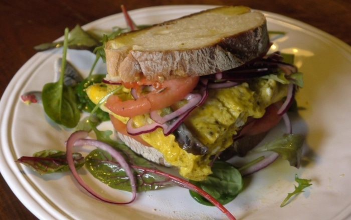 Сэндвич с омлетом 