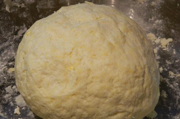 Летний торт с йогуртом и клубникой