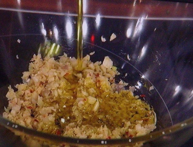 Вок с весенними овощами и креветками