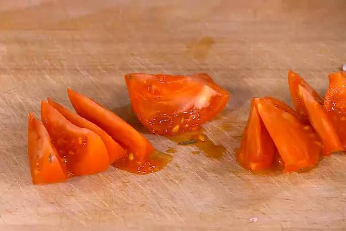 Салат из нута и пряной цветной капусты 