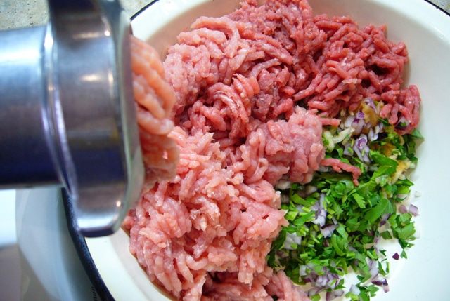 Котлеты по-гречески (кефтедес)