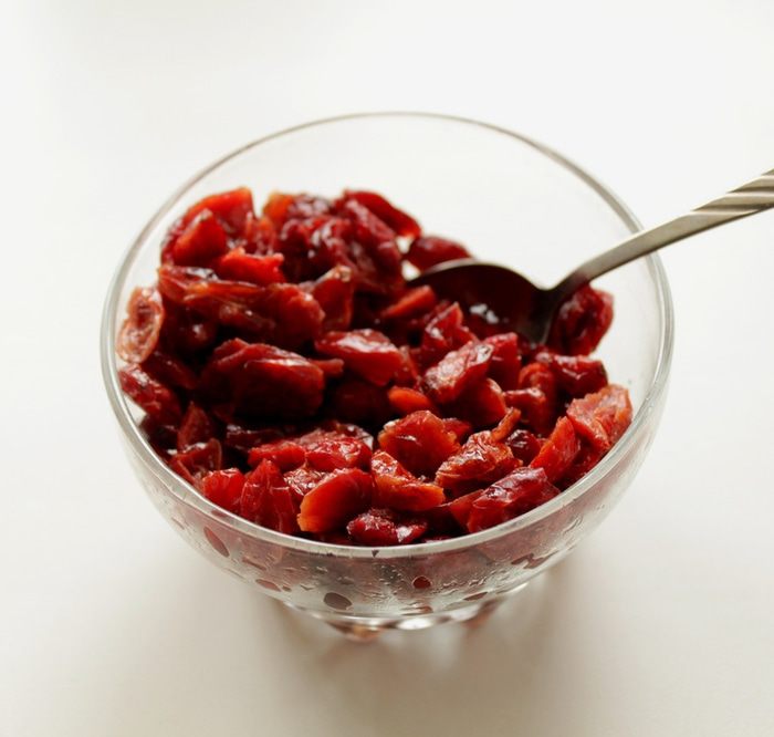 Кулич творожный с вяленой клюквой