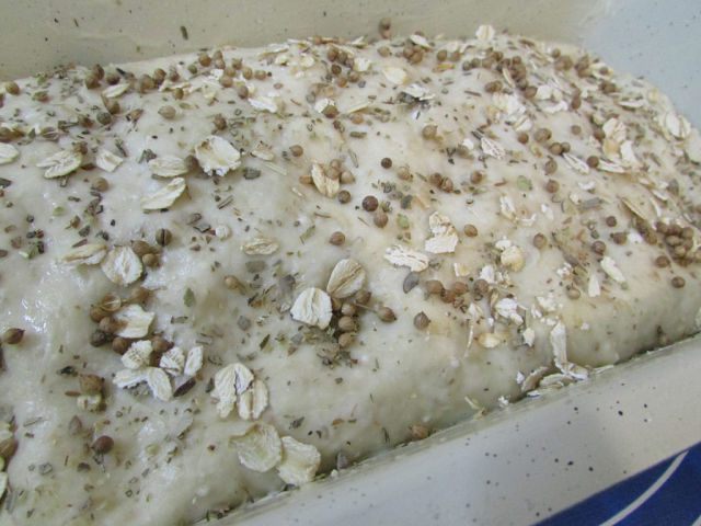 Хлеб с творогом и овсяными хлопьями