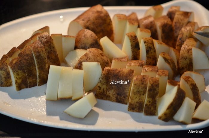 Пряный картофель в духовке